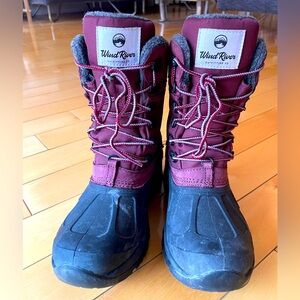 Winter Boots brand Wind River, T Max Heat Size 8 .. Red Color